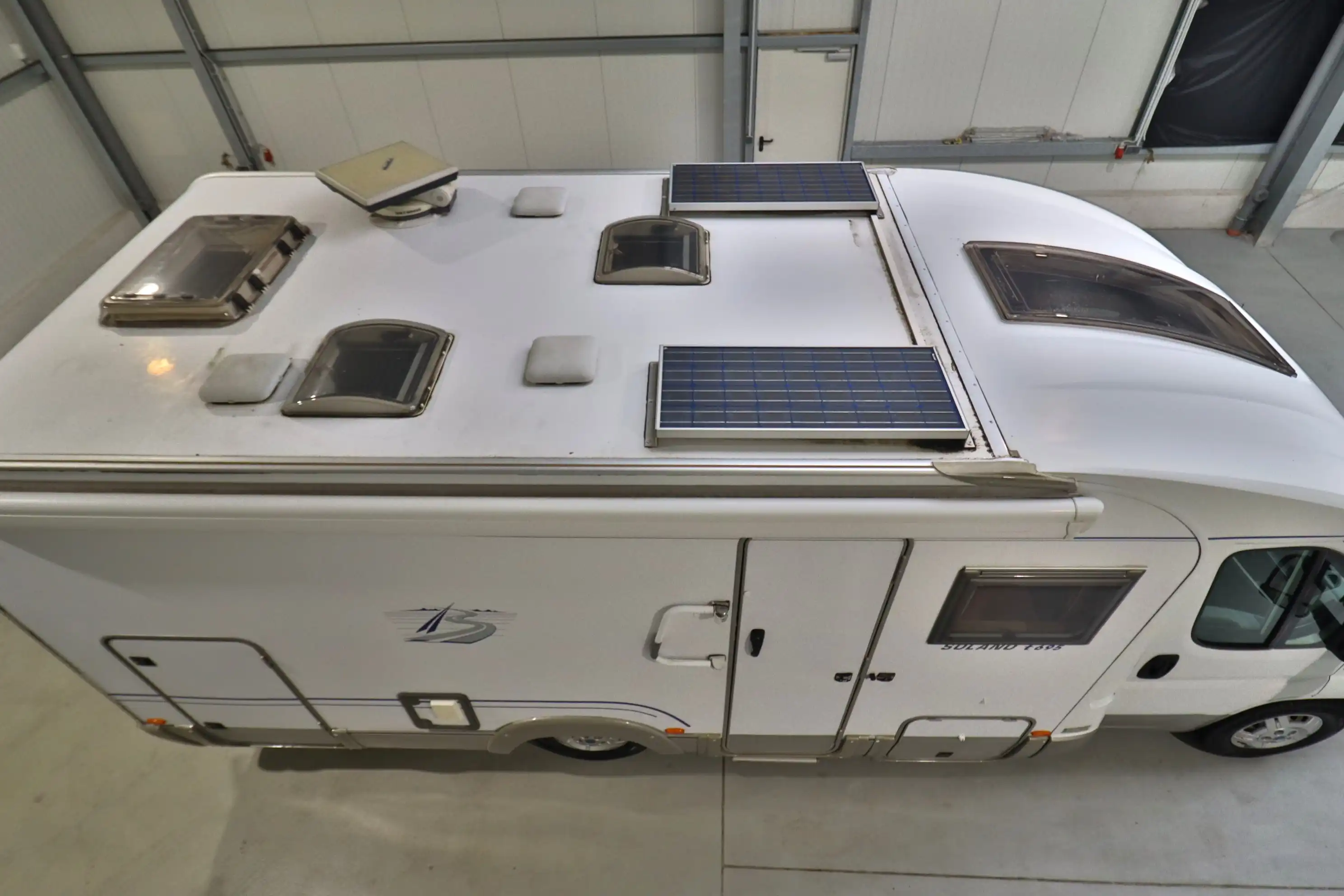BUERSTNER Solano T 695